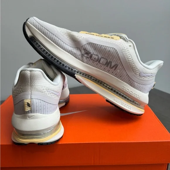 Women’s Nike Pegasus Premium - Picture 2 of 5